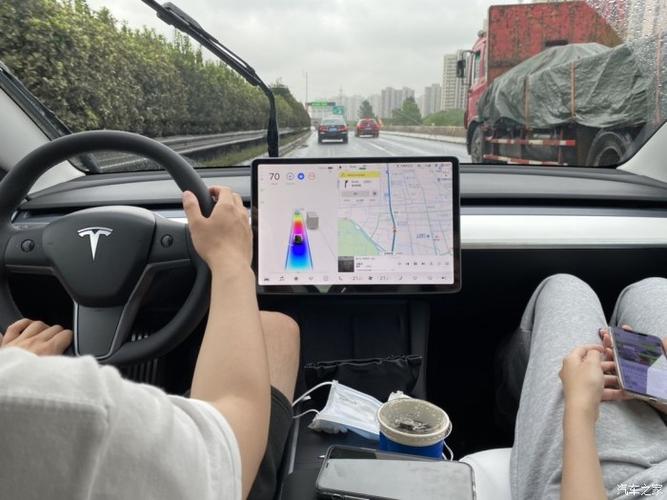 开特斯拉的都是什么人